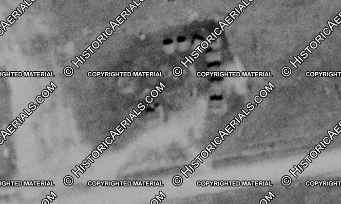 Four Star Motel - 1954 Aerial Tourist Cabins (newer photo)